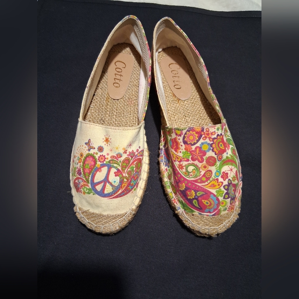 Cotton On Cream Espadrilles with Vintage Charm - Picture 2 of 6
